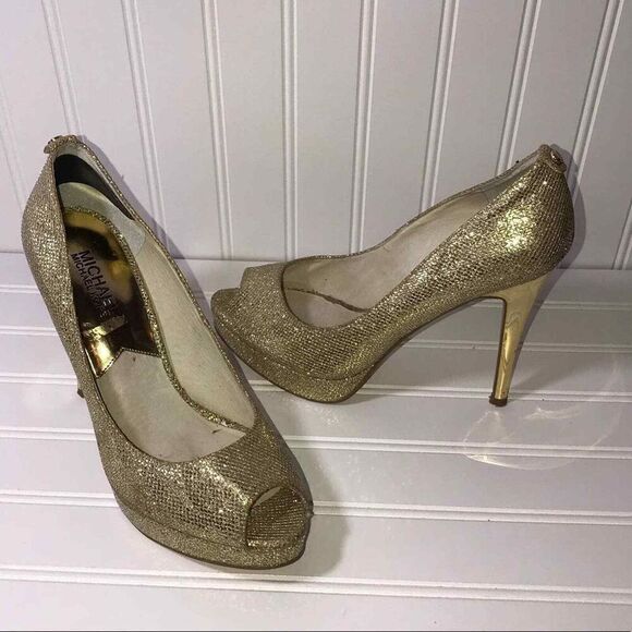 Michael Kors Gold Pumps Size 8 - Picture 3 of 6